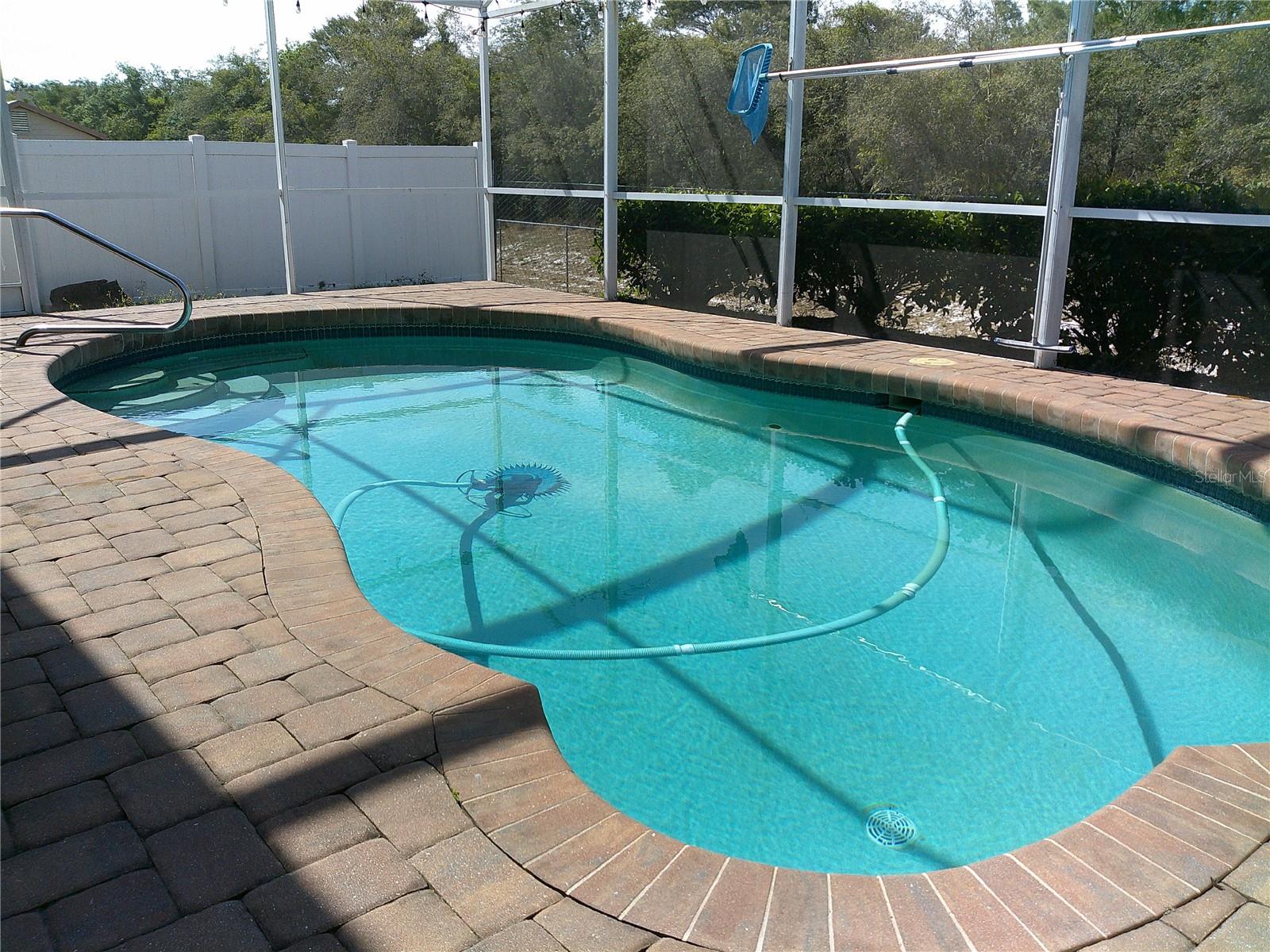 100 Heatherwood Blvd Property Photo 3