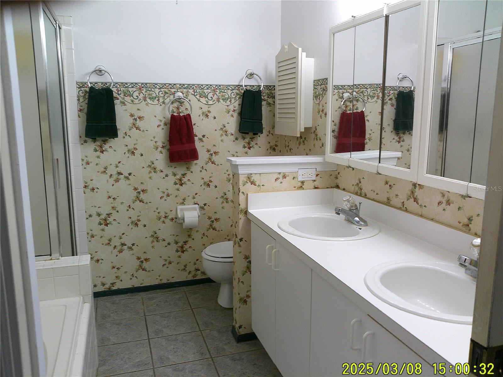 100 Heatherwood Blvd Property Photo 21