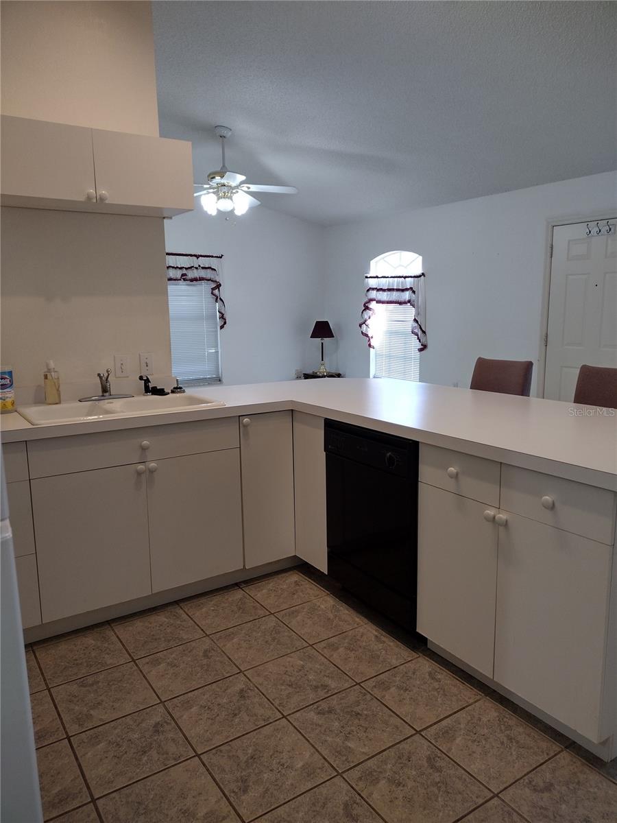 100 Heatherwood Blvd Property Photo 39