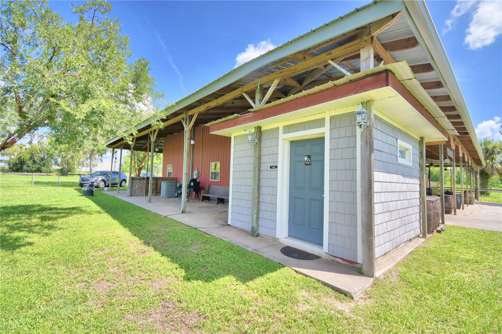 5713 Lucerne Park Rd Property Photo 4