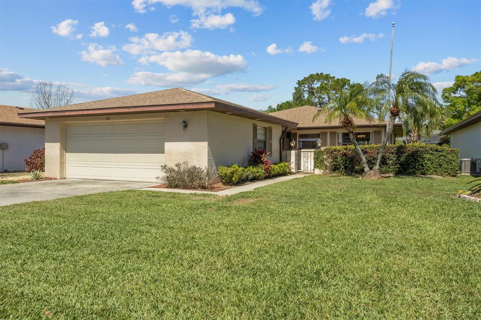 602 Turnberry Ct Property Photo