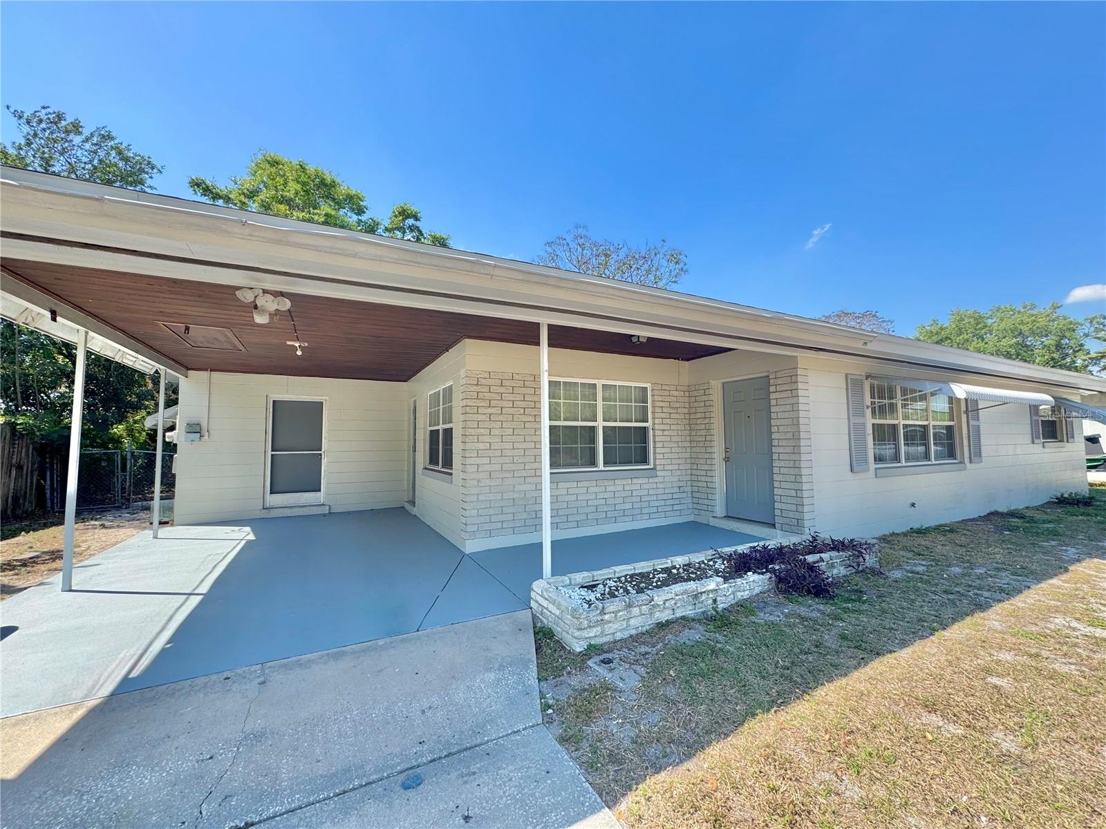 113 Se Longfellow Rd Property Photo