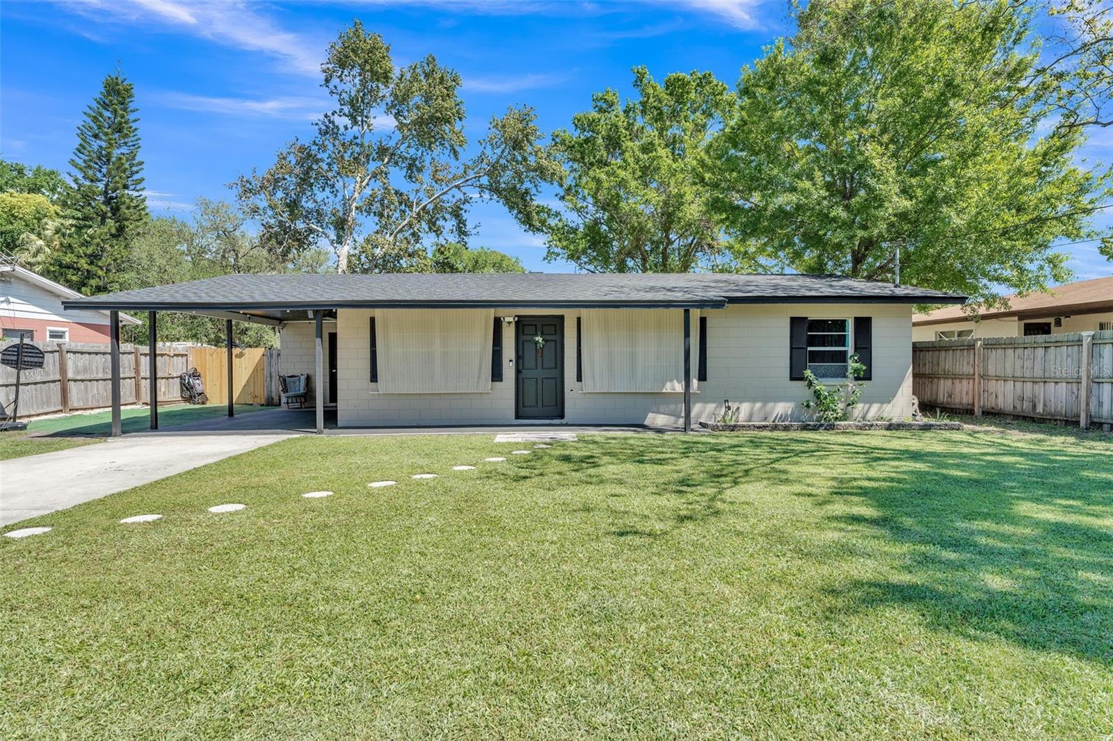 210 Pinehurst Dr Property Photo