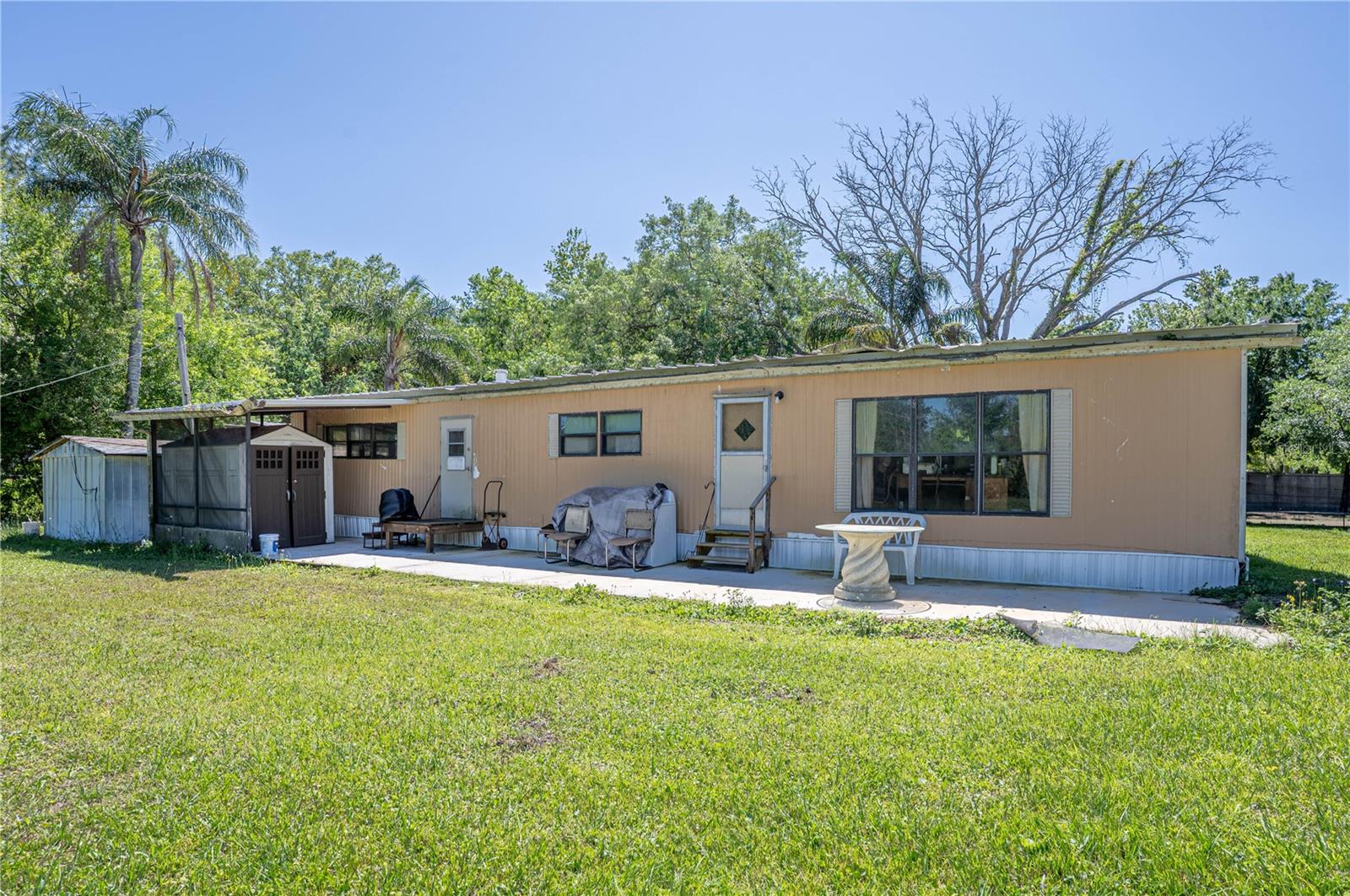 4502 West Ln Property Photo