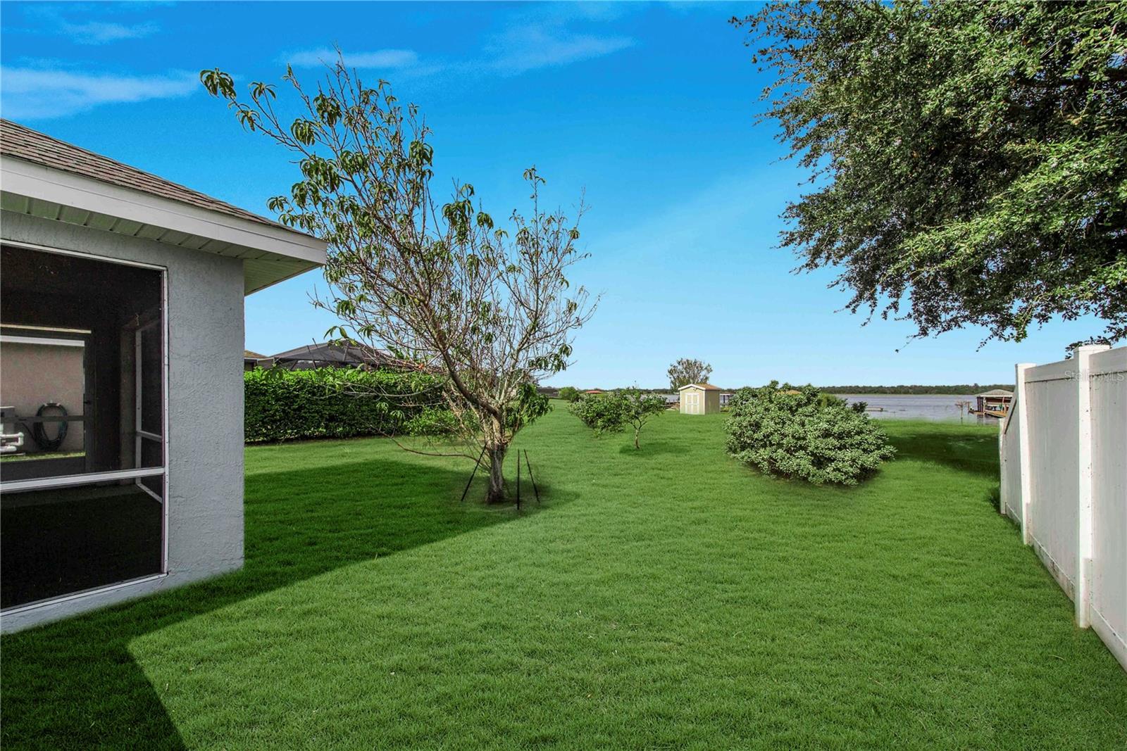 4099 Island Lakes Dr Property Photo 4