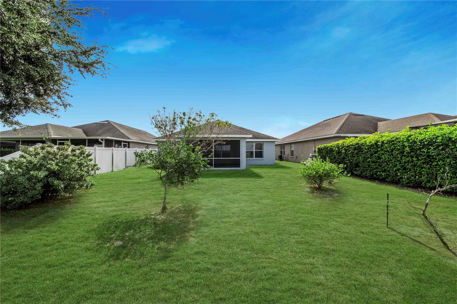 4099 Island Lakes Dr Property Photo 5
