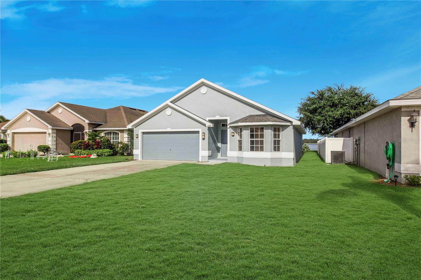 4099 Island Lakes Dr Property Photo 6