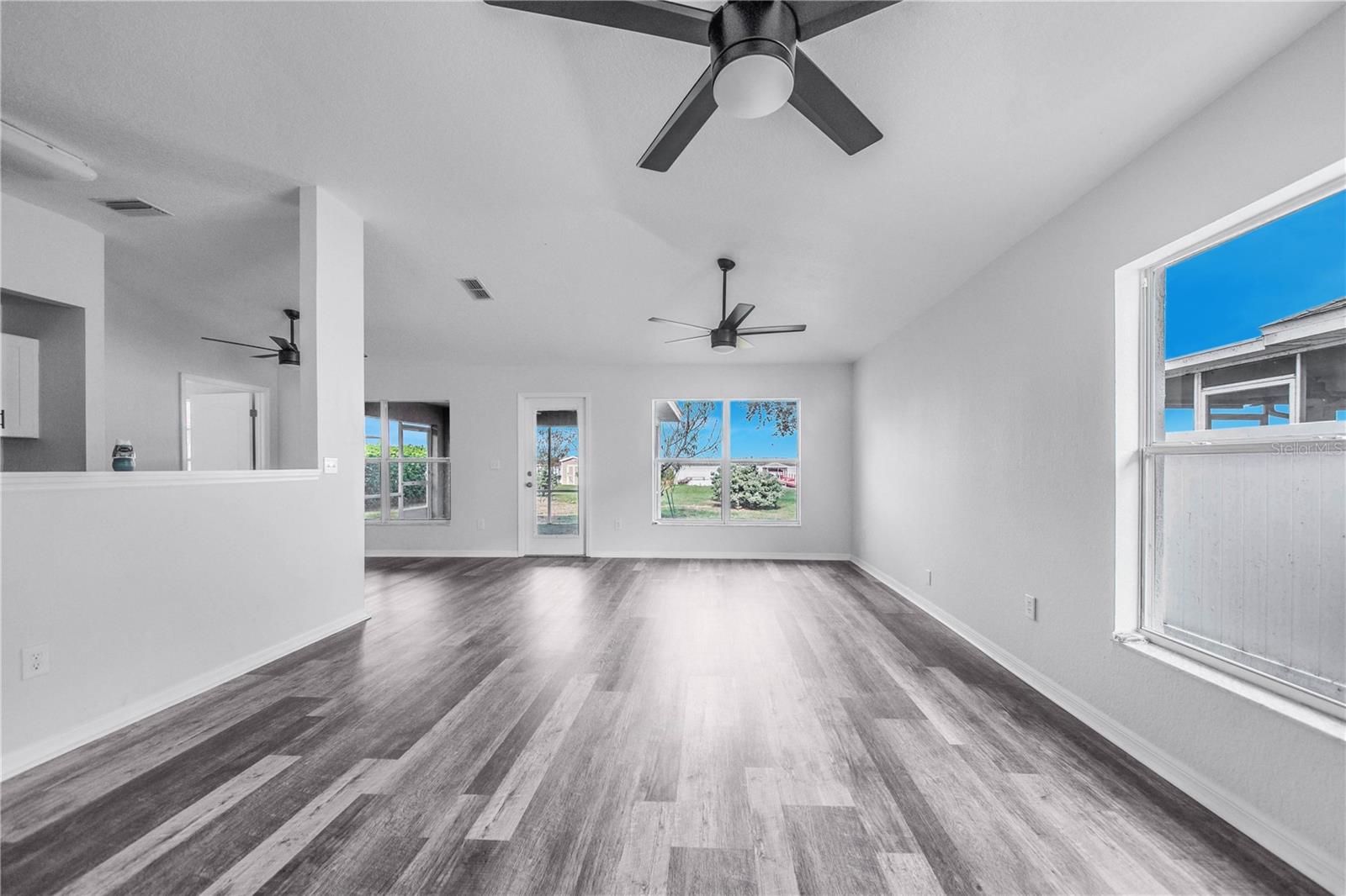 4099 Island Lakes Dr Property Photo 24