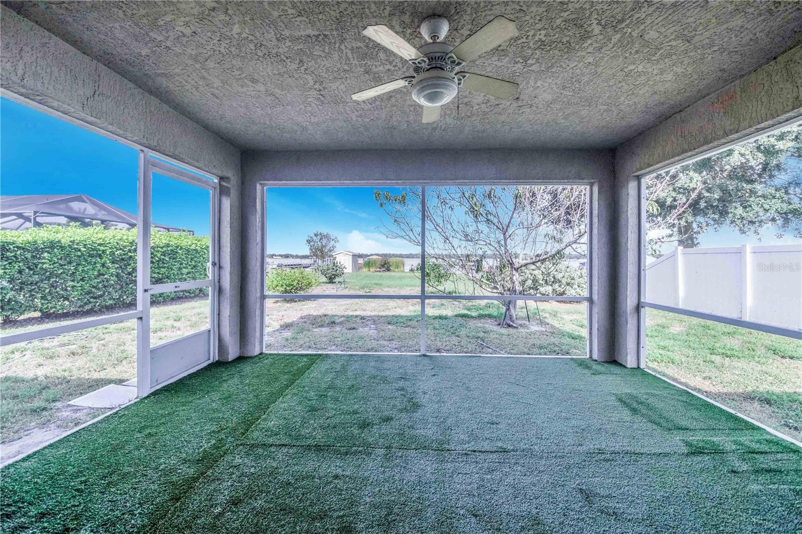 4099 Island Lakes Dr Property Photo 35