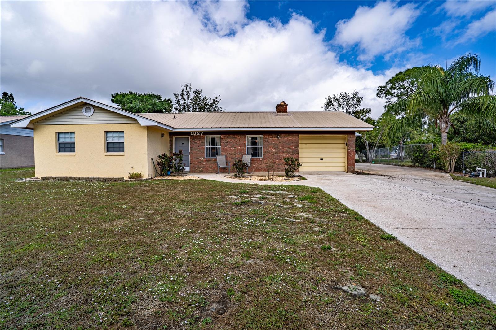 1327 Deer Park Ct Property Photo