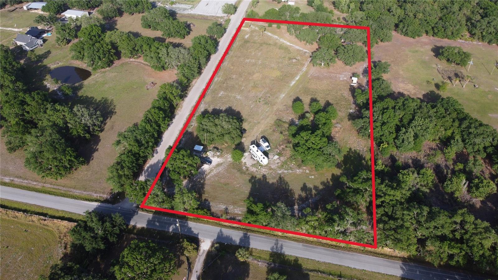 1412 Friendship Ln Property Photo 4