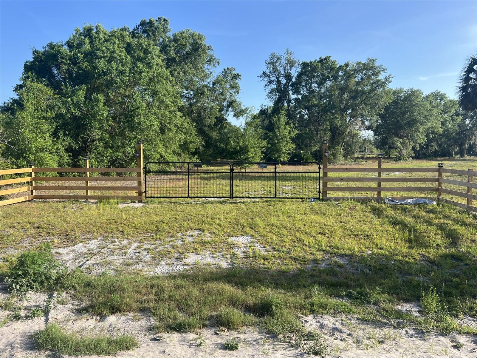 1412 Friendship Ln Property Photo 10