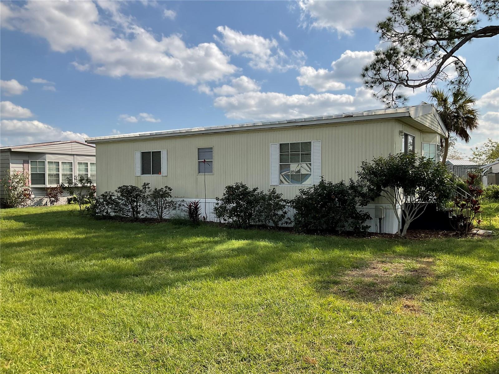 2171 Lois Blvd Property Photo
