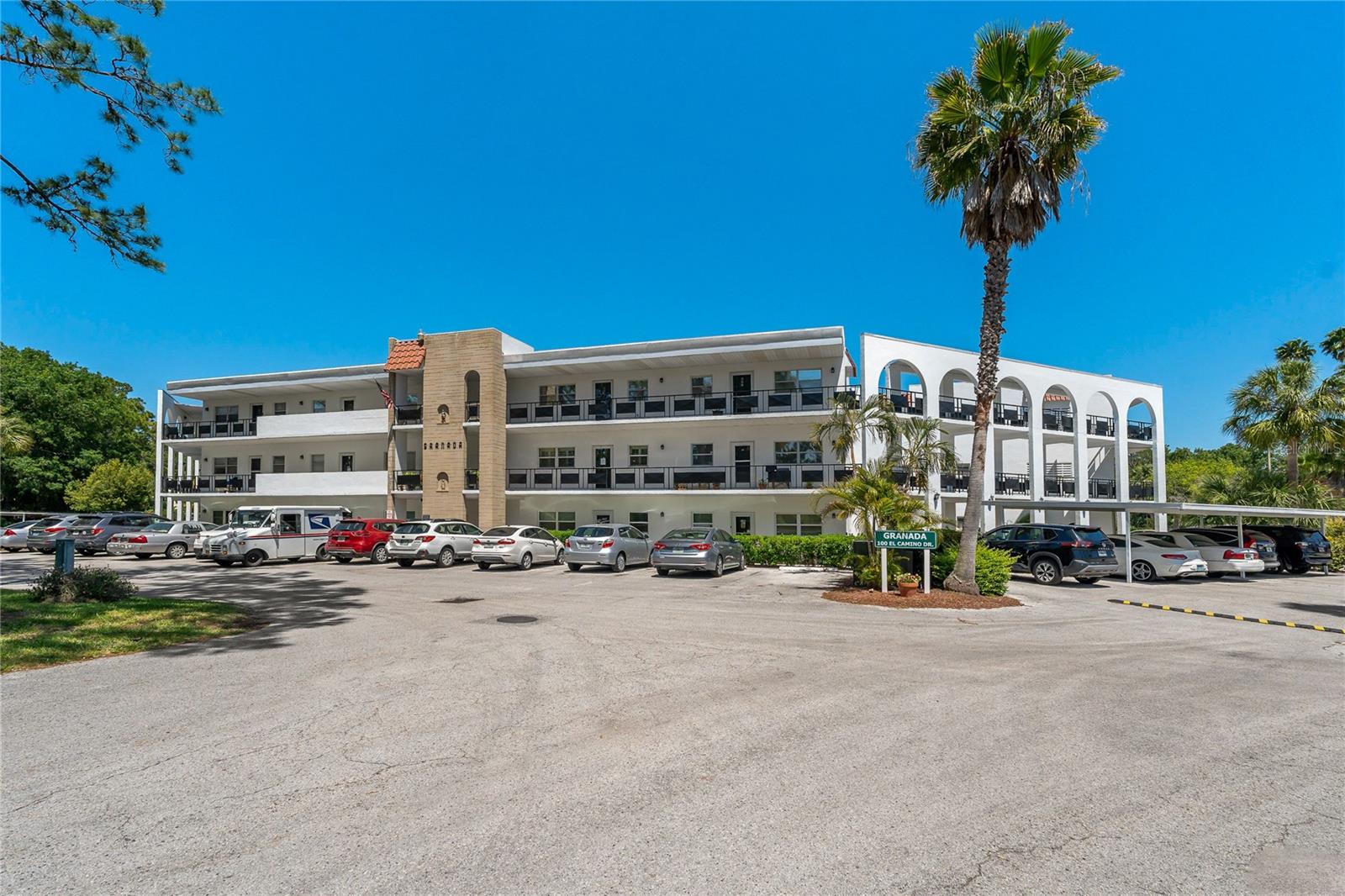 100 El Camino Dr #309 Property Photo
