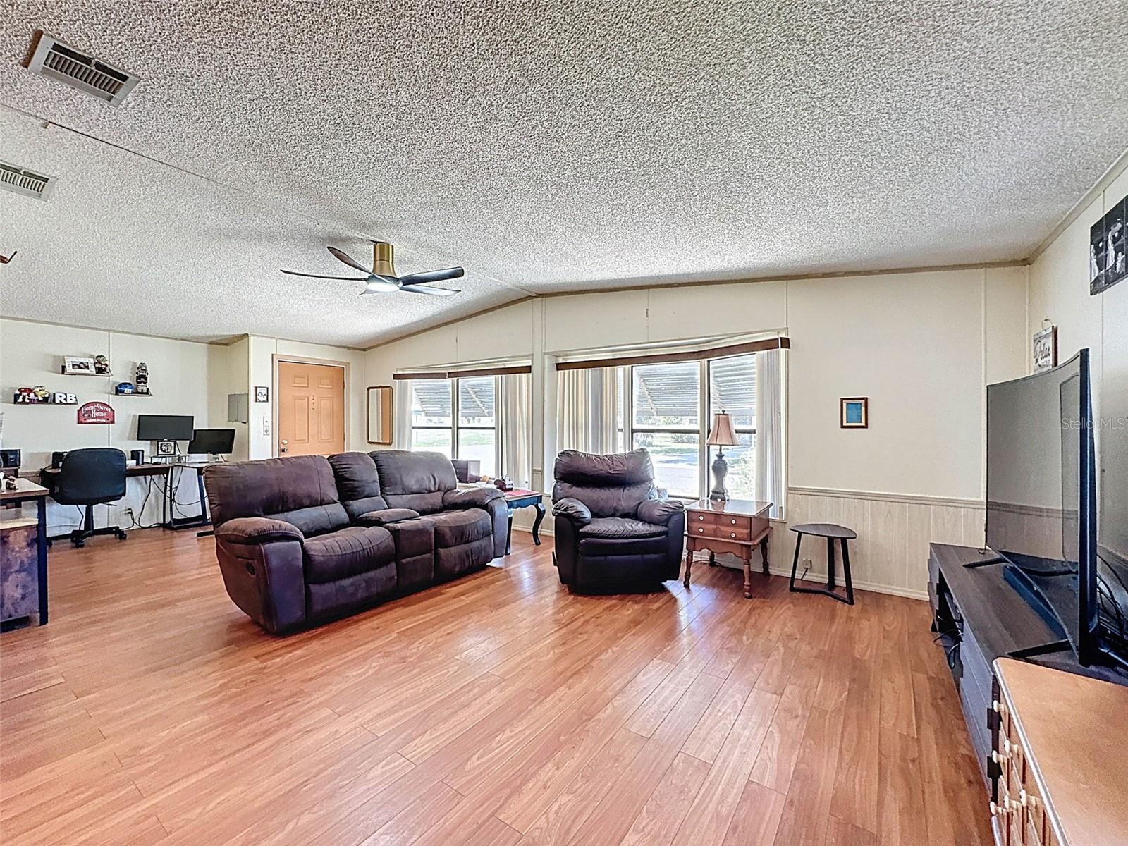 4202 Orchid Blvd Property Photo 5