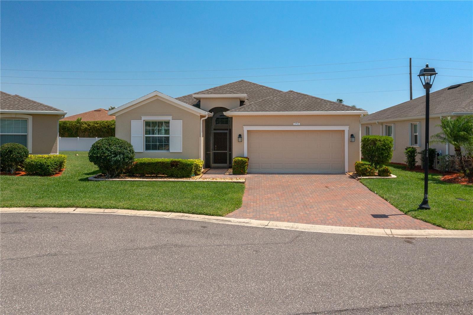 2733 ATTWATER LOOP Property Photo 1