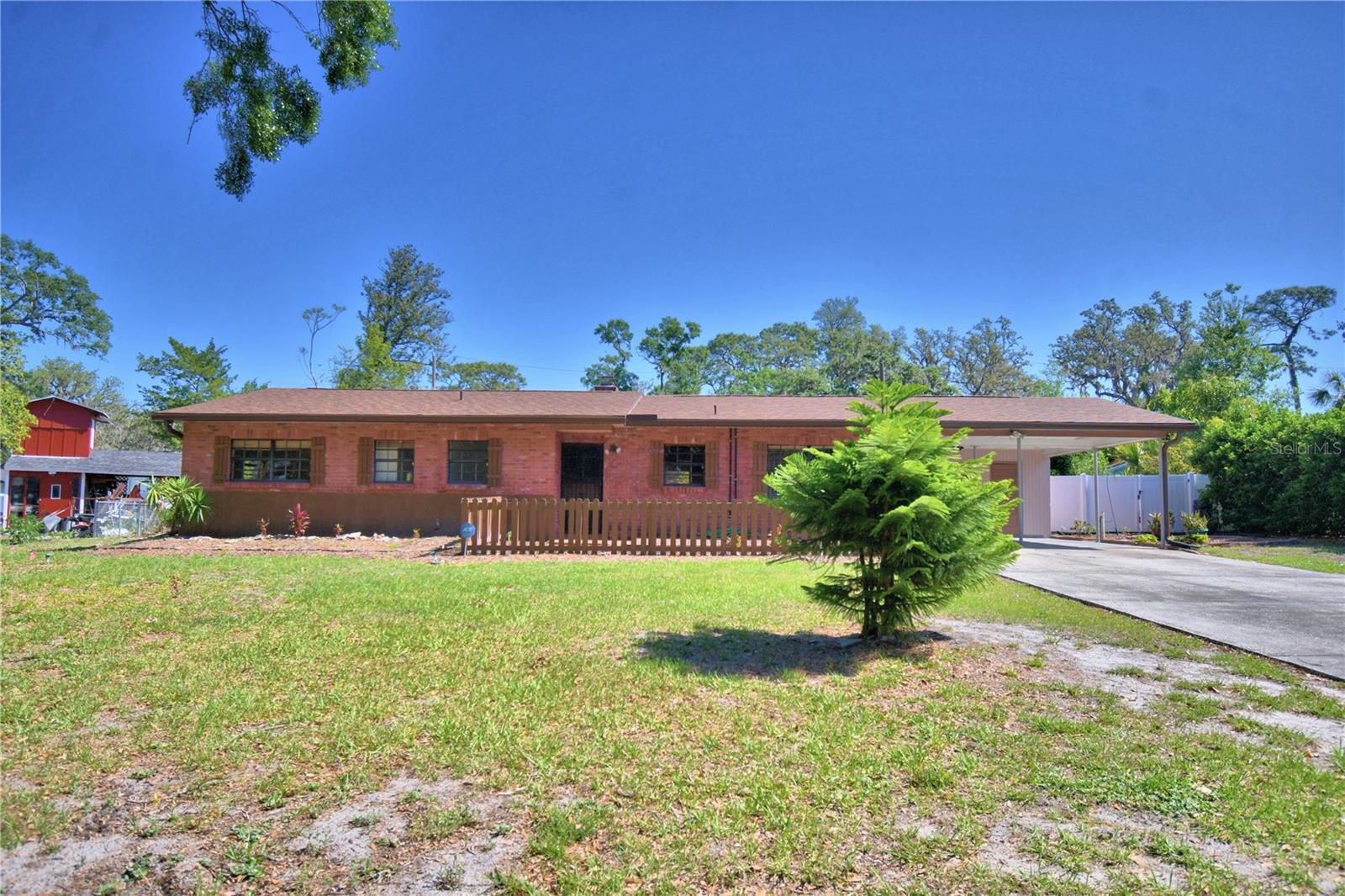 306 Live Oak Ave Property Photo