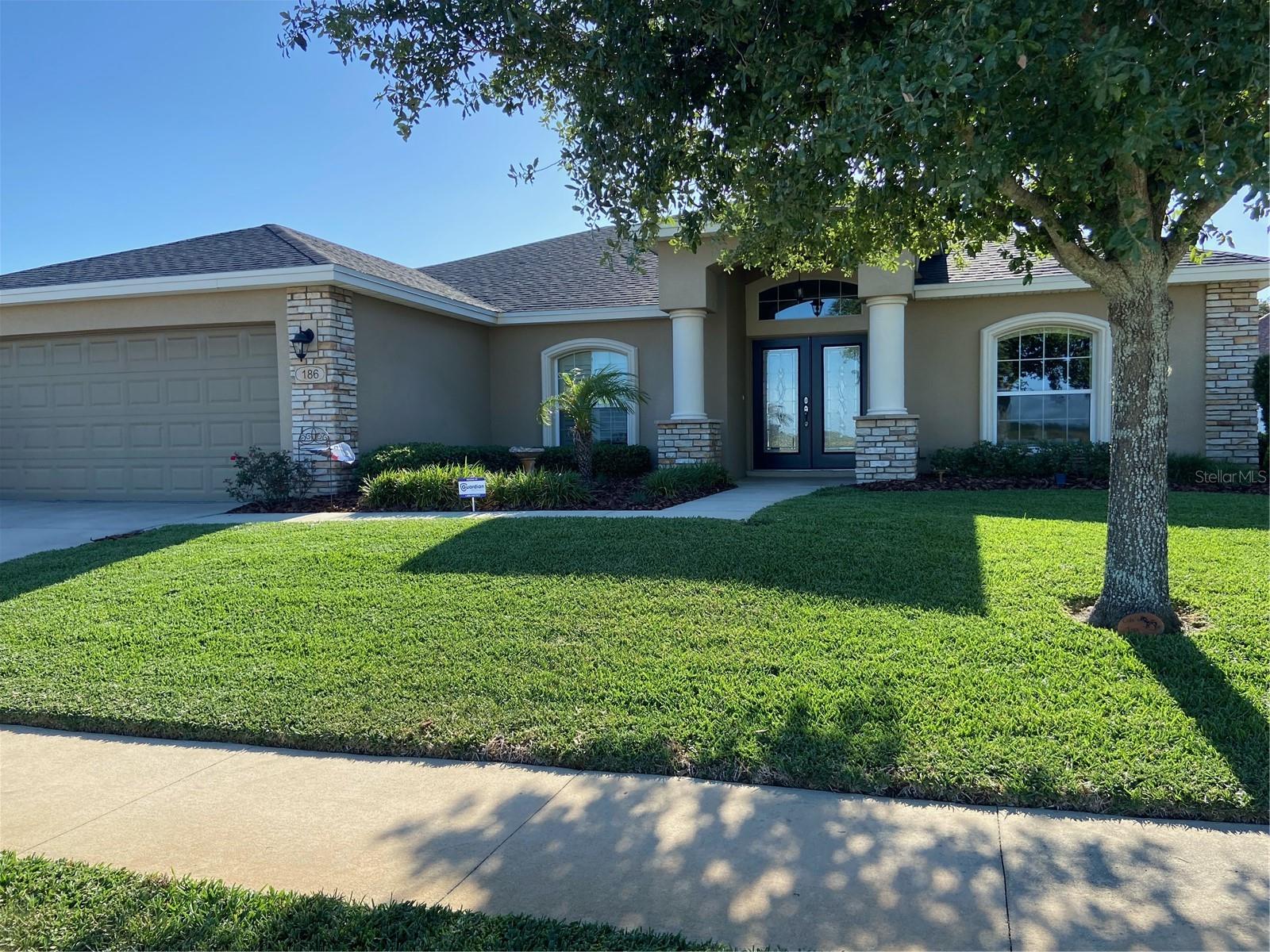 186 Viola Dr Property Photo