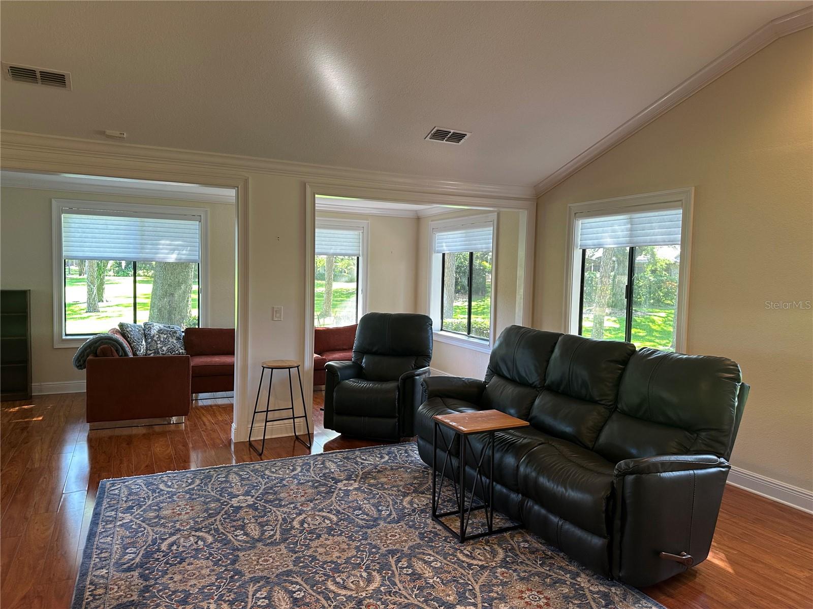 104 Woden Way Property Photo 6