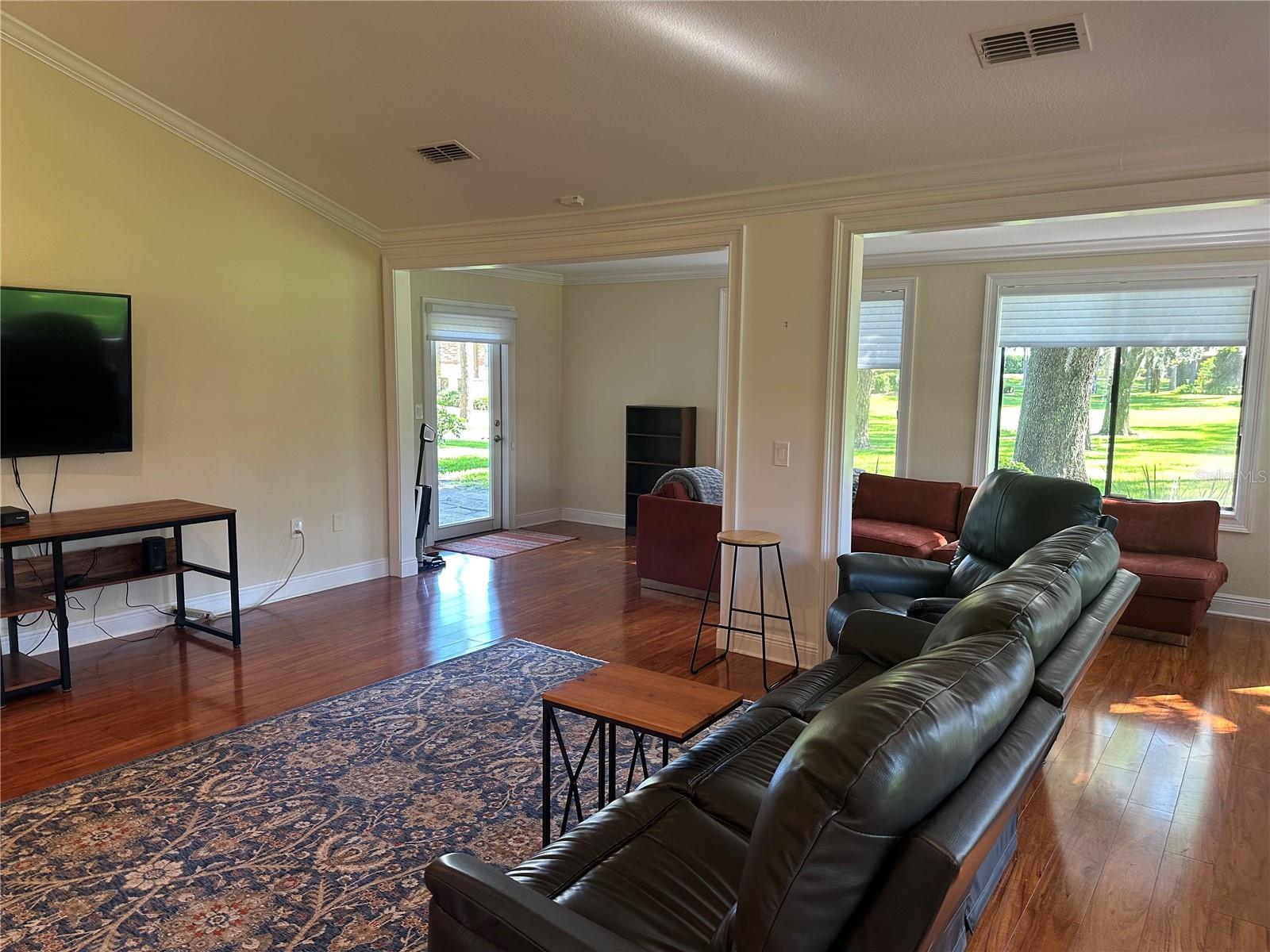 104 Woden Way Property Photo 9