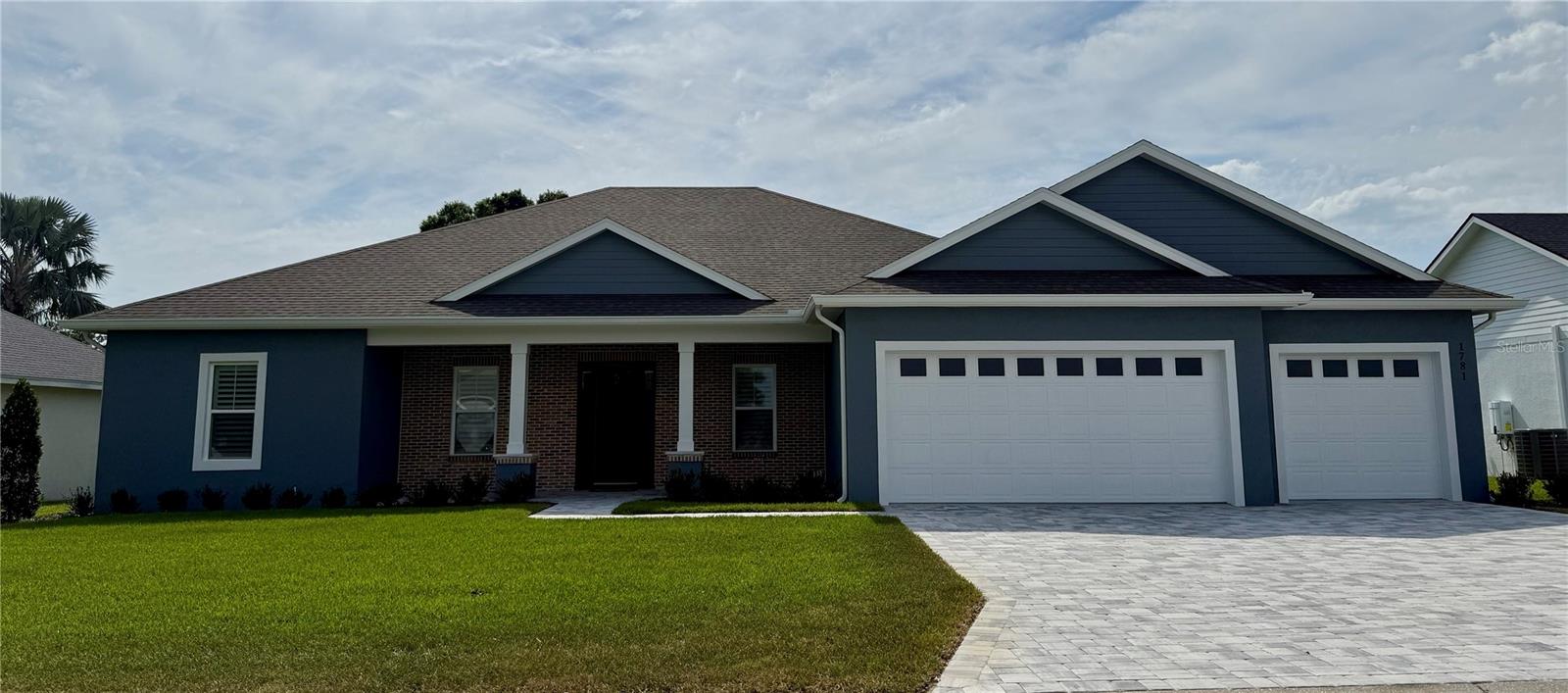 1781 Lakehill Dr Property Photo