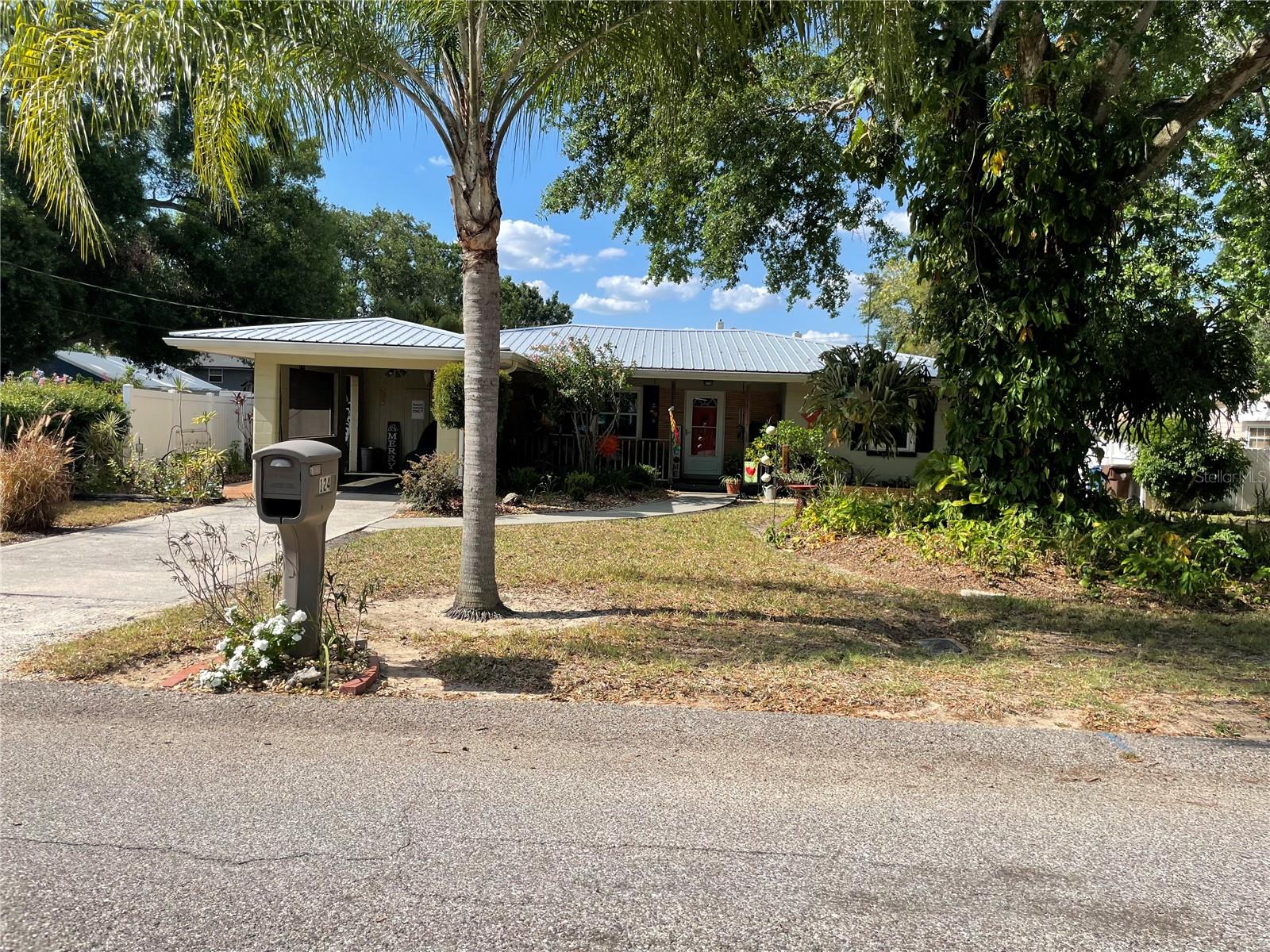 124 PALM PLACE PL Property Photo 1