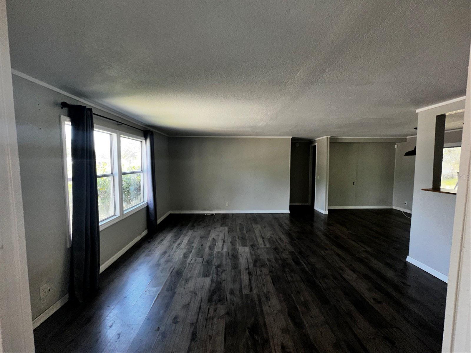5812 Red Fox Dr Property Photo 4