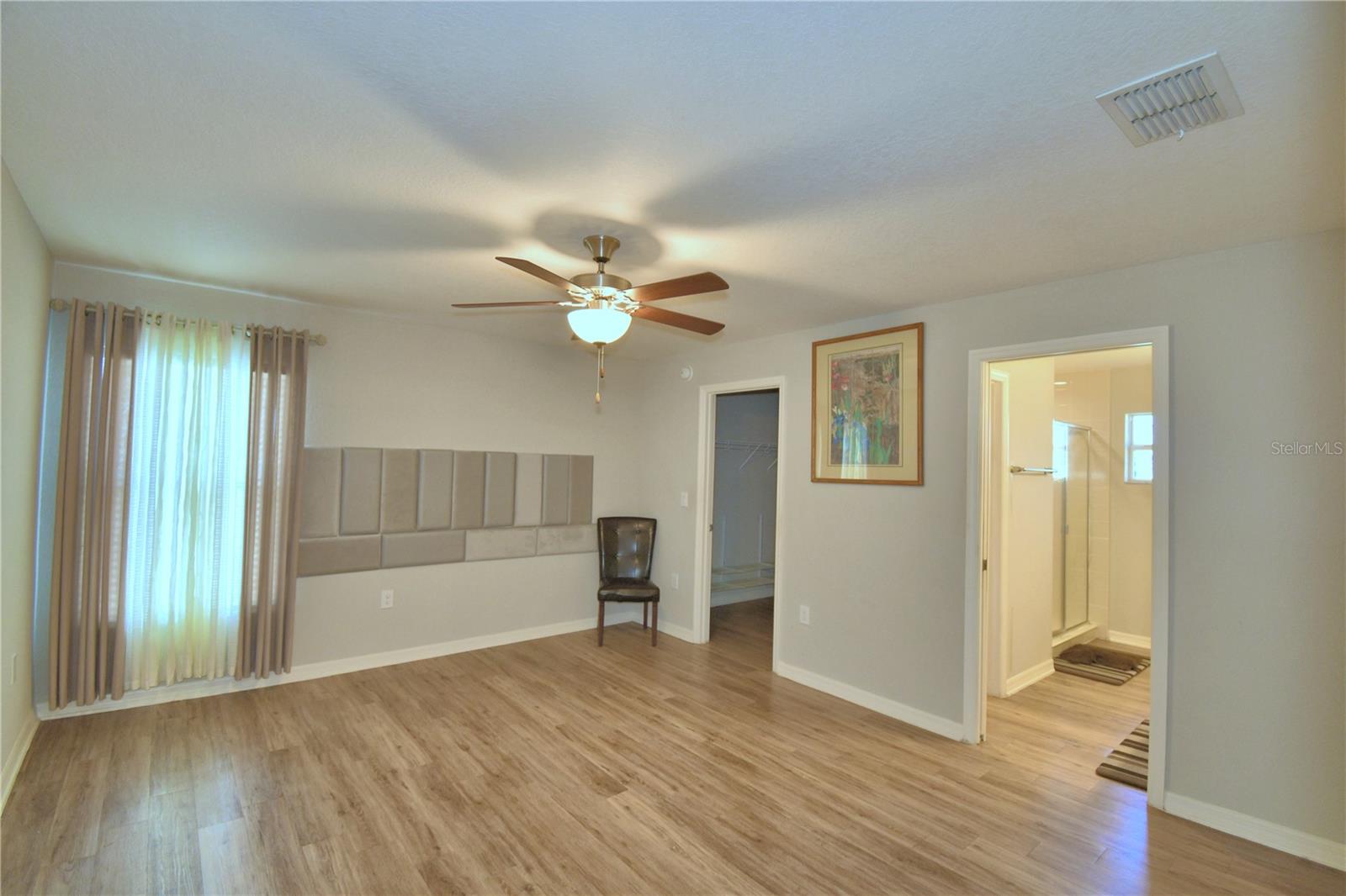 710 Persian Dr Property Photo 8