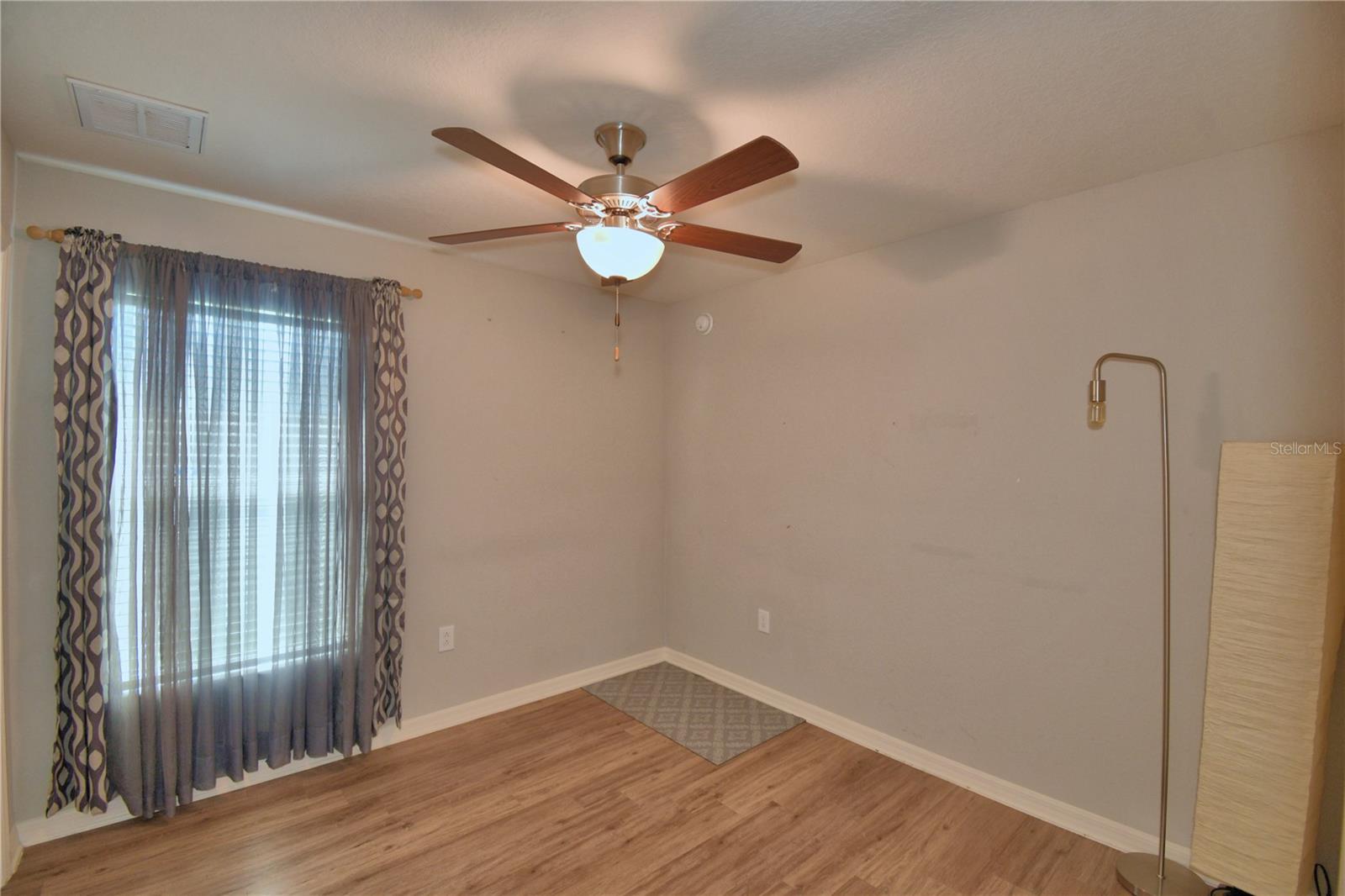 710 Persian Dr Property Photo 11