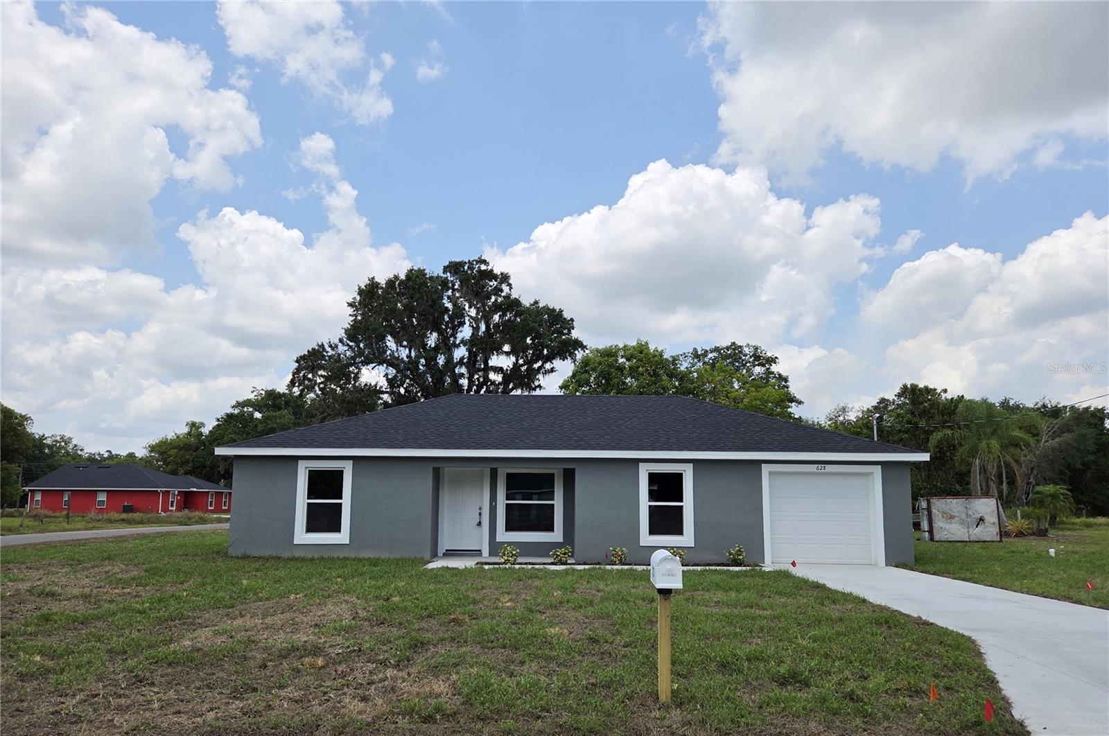 628 Se Pine Ave Property Photo