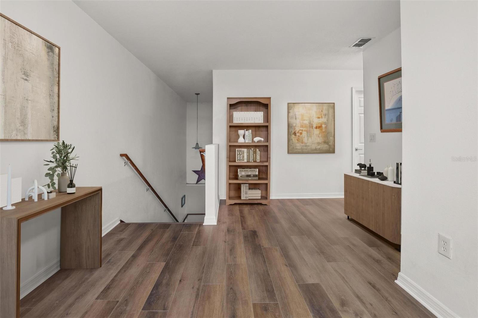 1256 Center St Property Photo 16