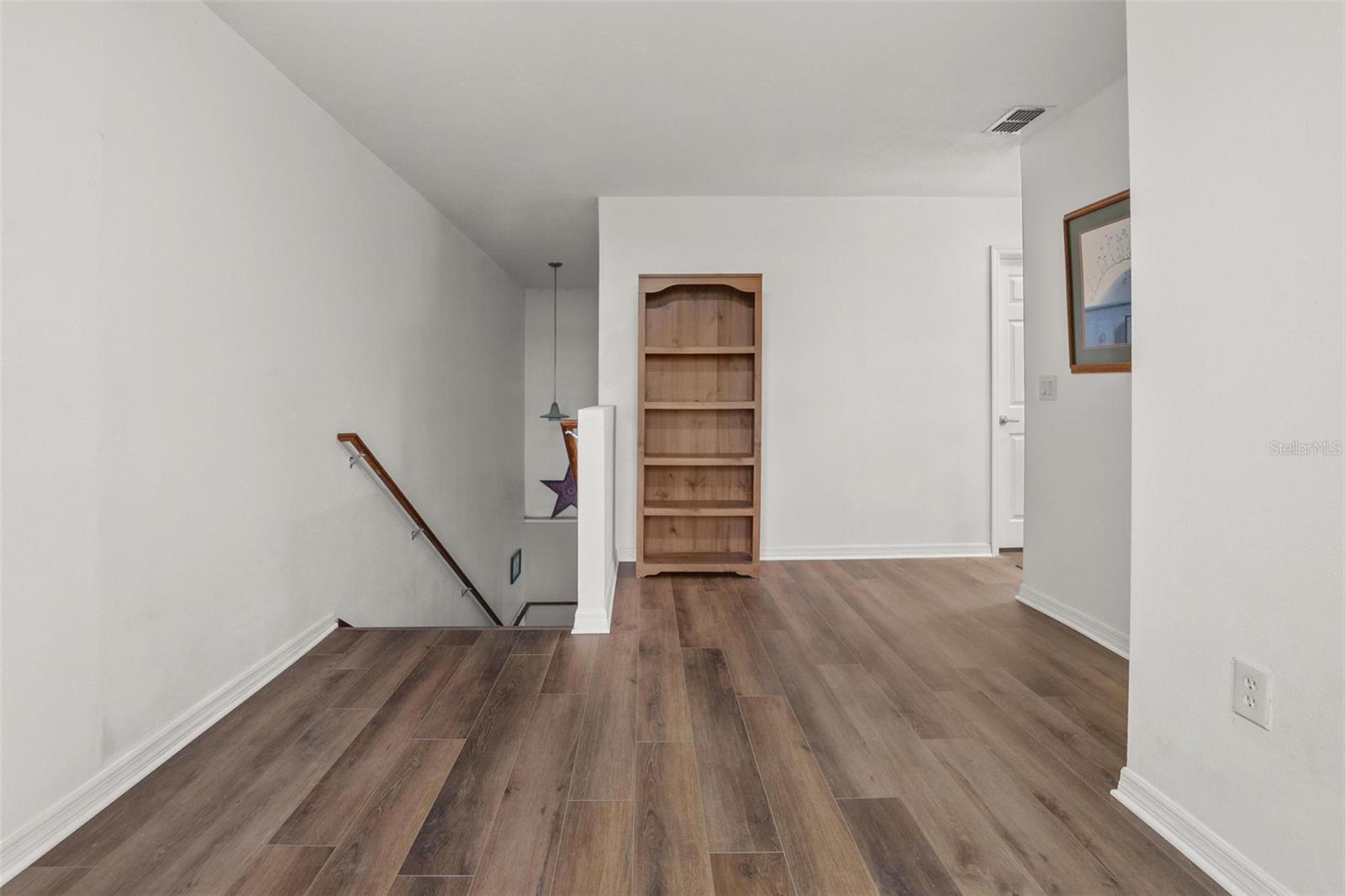 1256 Center St Property Photo 17