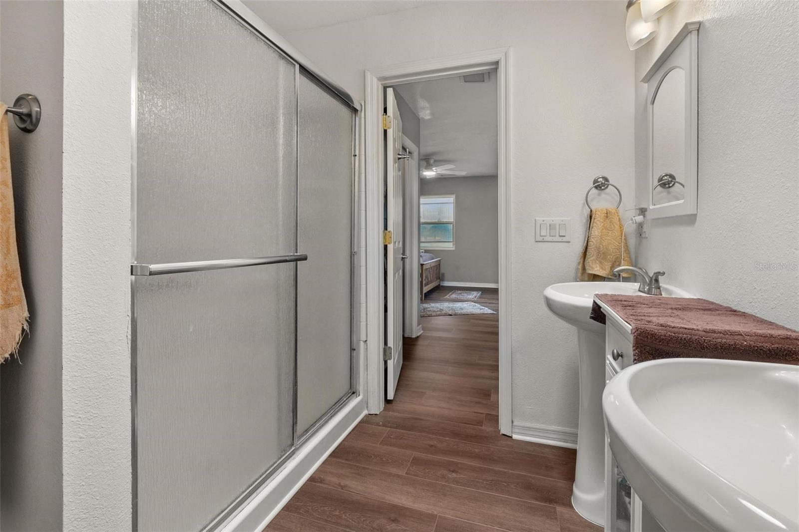 1256 Center St Property Photo 27