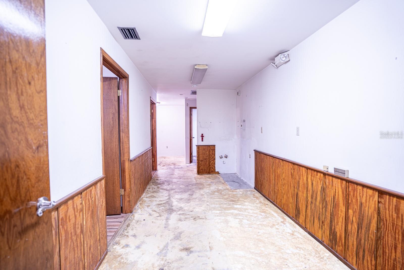 220 Davenport Blvd Property Photo 15