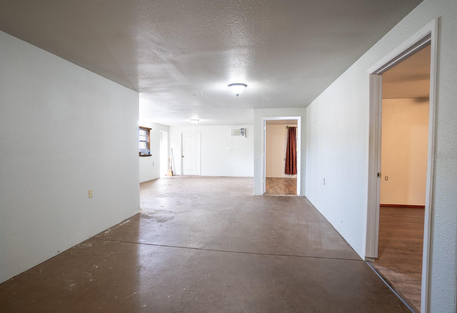 220 Davenport Blvd Property Photo 17