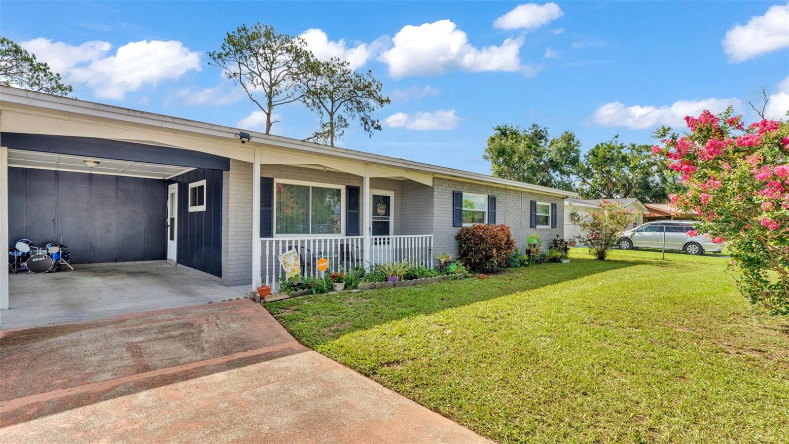 1019 Milner Dr E Property Photo 1