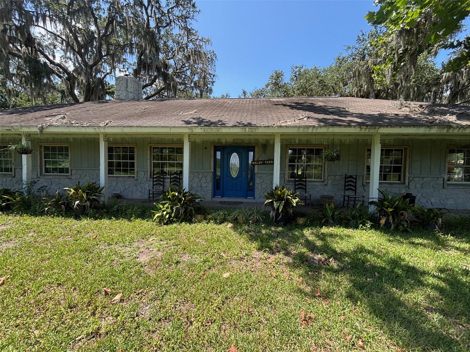 149 E Mccormick Rd Property Photo 1