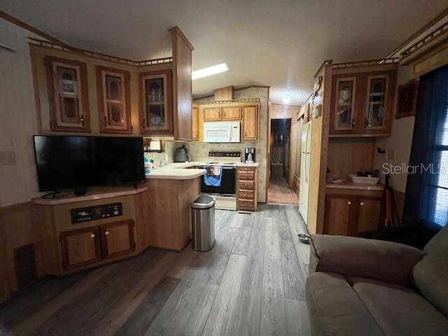 70 Fairview Dr S Property Photo 3