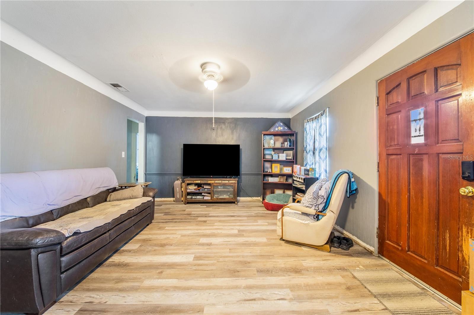 400 E Pomelo St Property Photo 3
