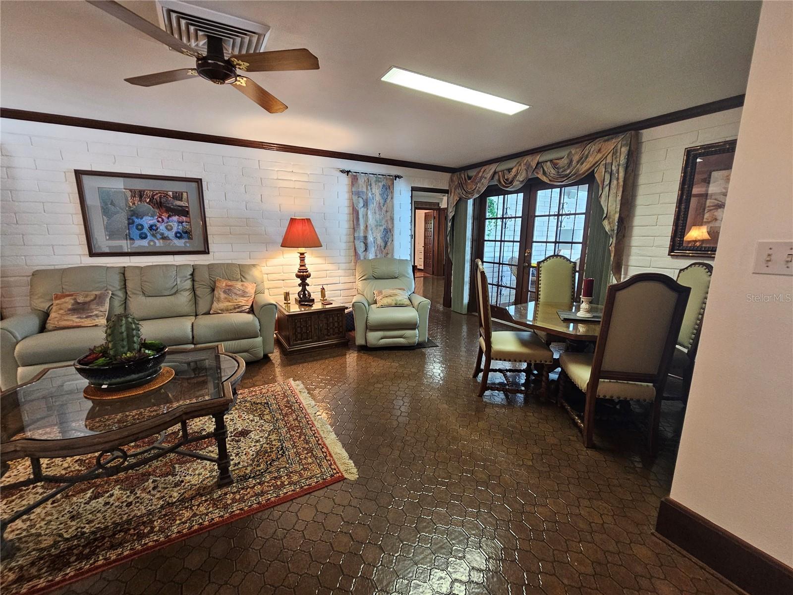 200 Island Way Property Photo 20