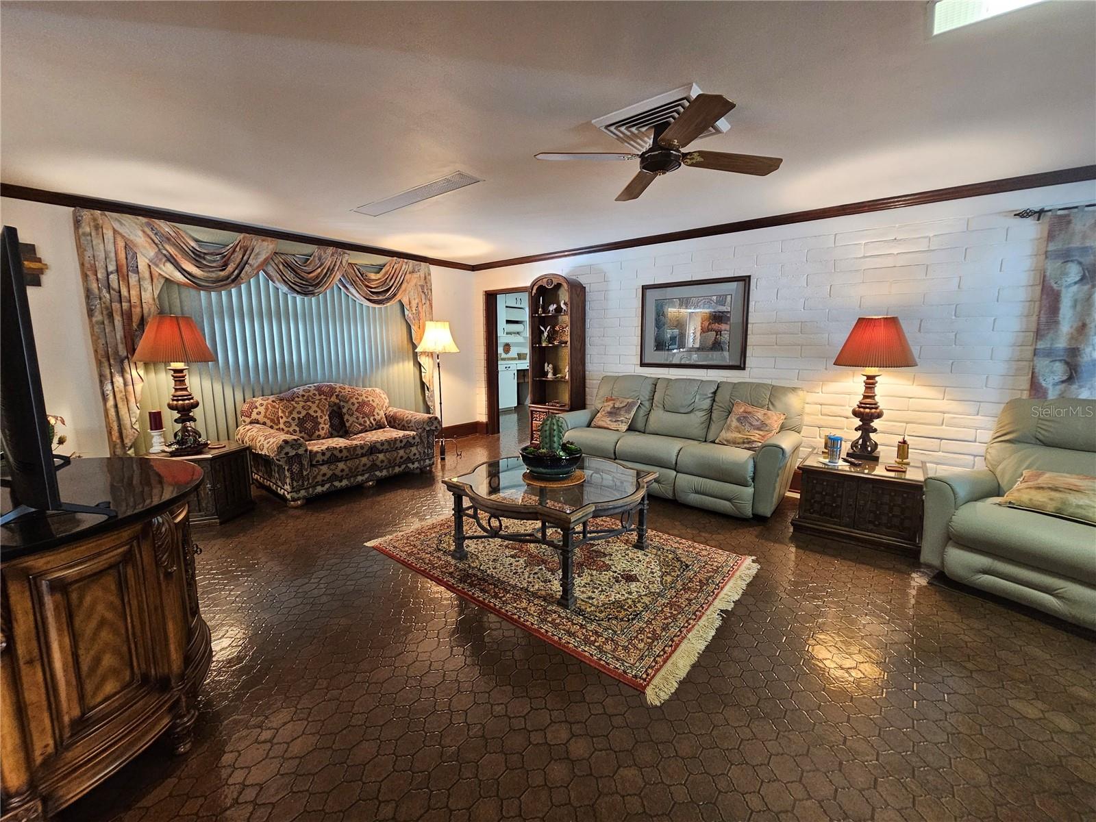 200 Island Way Property Photo 21
