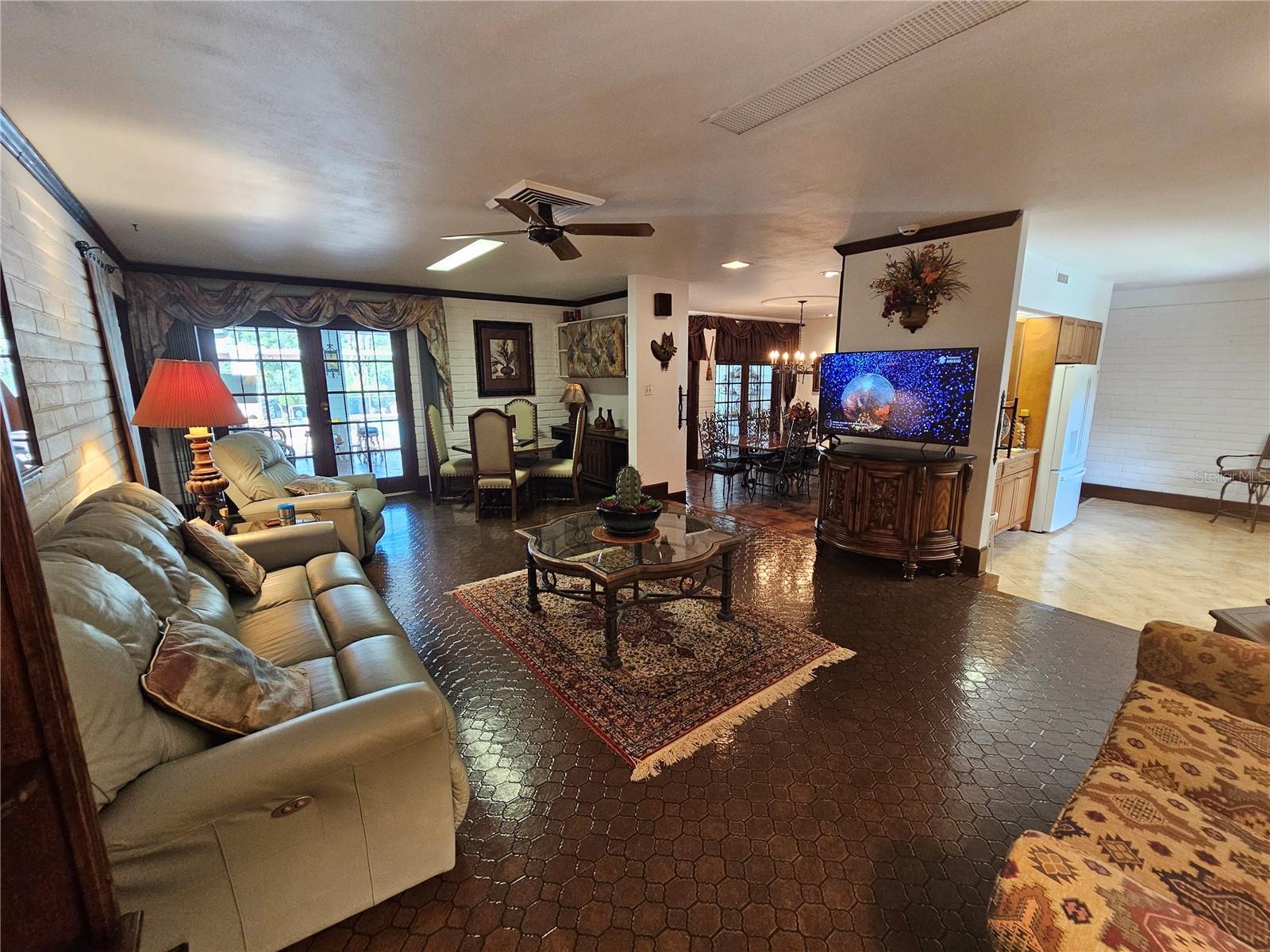 200 Island Way Property Photo 22