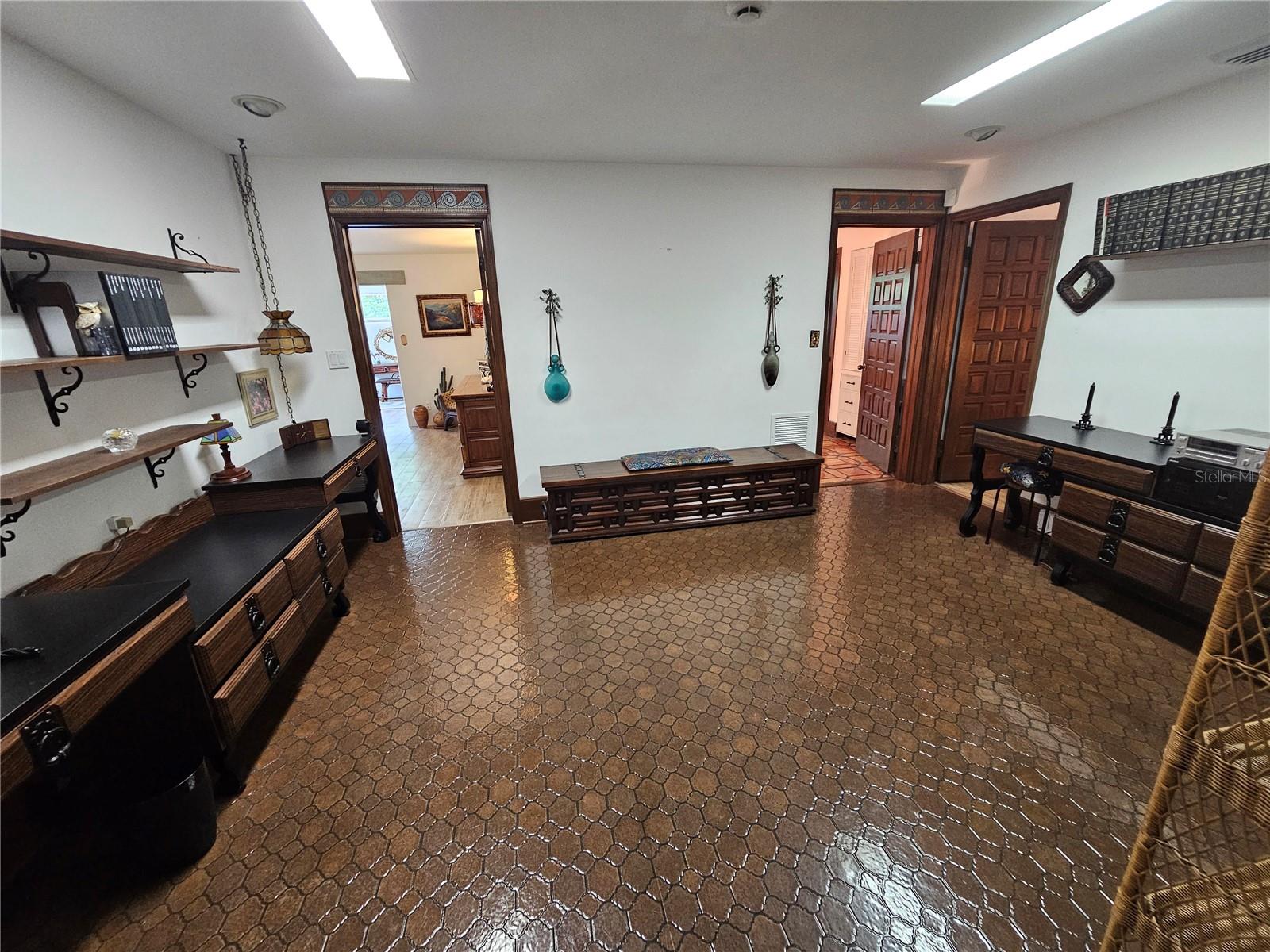 200 Island Way Property Photo 23