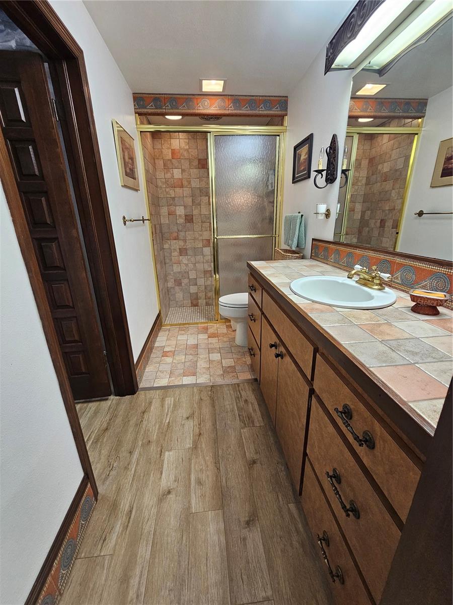 200 Island Way Property Photo 27