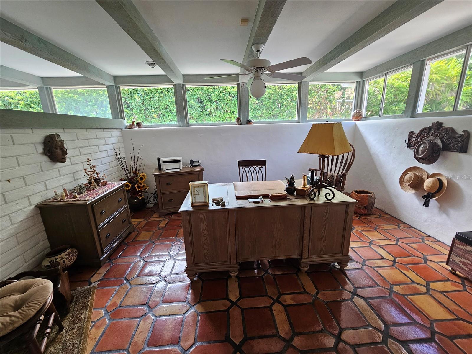 200 Island Way Property Photo 30