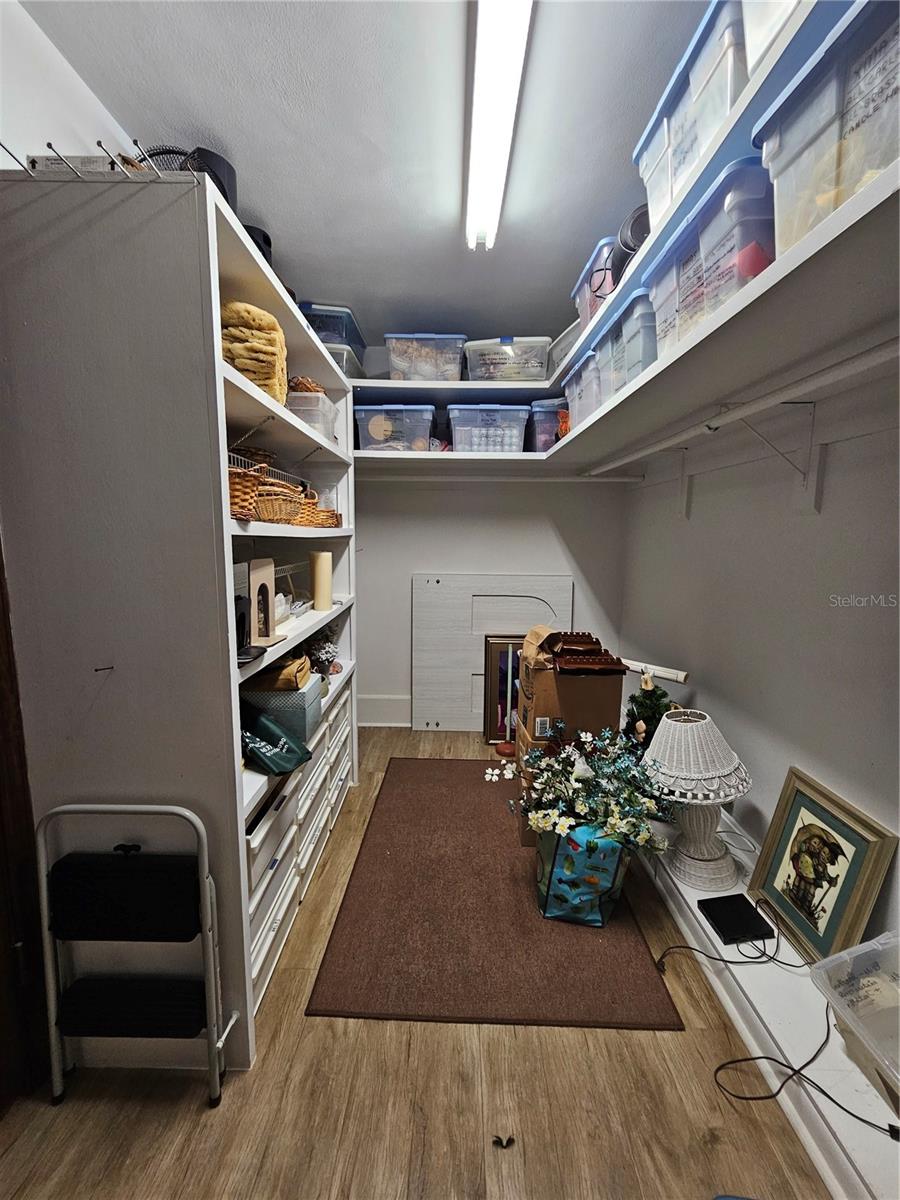 200 Island Way Property Photo 33