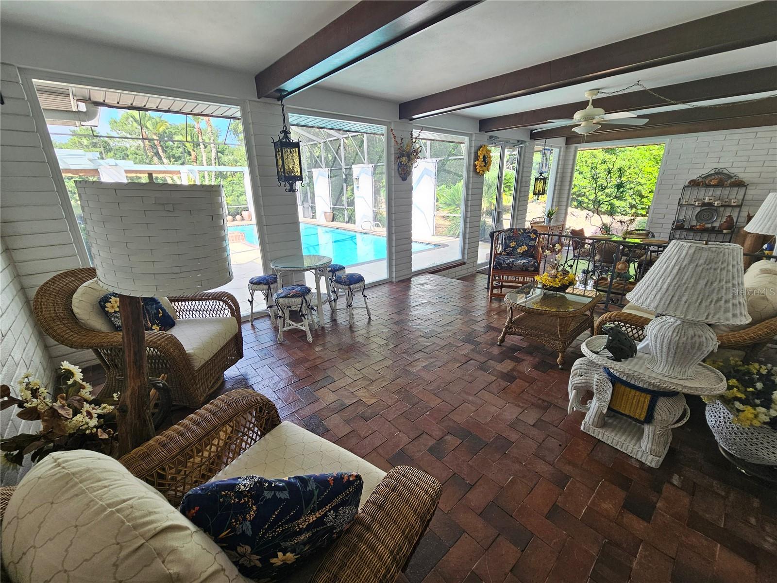 200 Island Way Property Photo 36