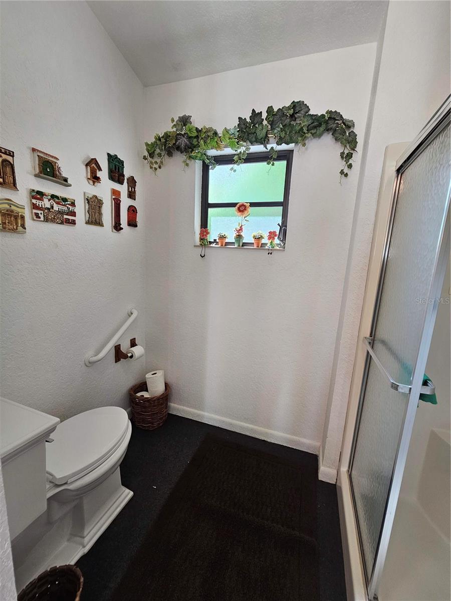 200 Island Way Property Photo 43