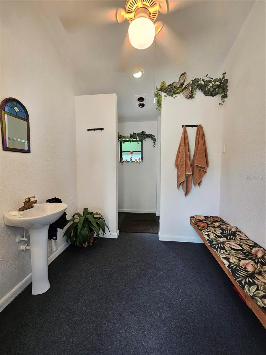 200 Island Way Property Photo 44