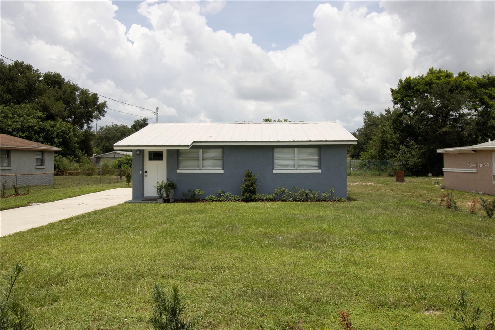 272 A Ave E Property Photo 1